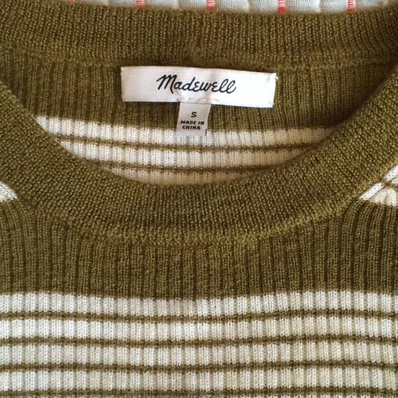 Cute striped short sleeved sweater - Picture 2 of 2